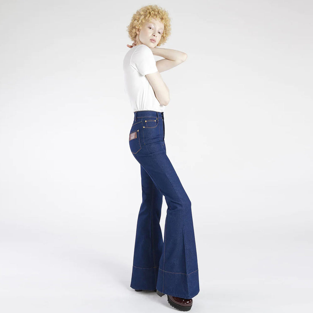 CALÇA BOCA DE SINO JEANS BRUTO BLUE
