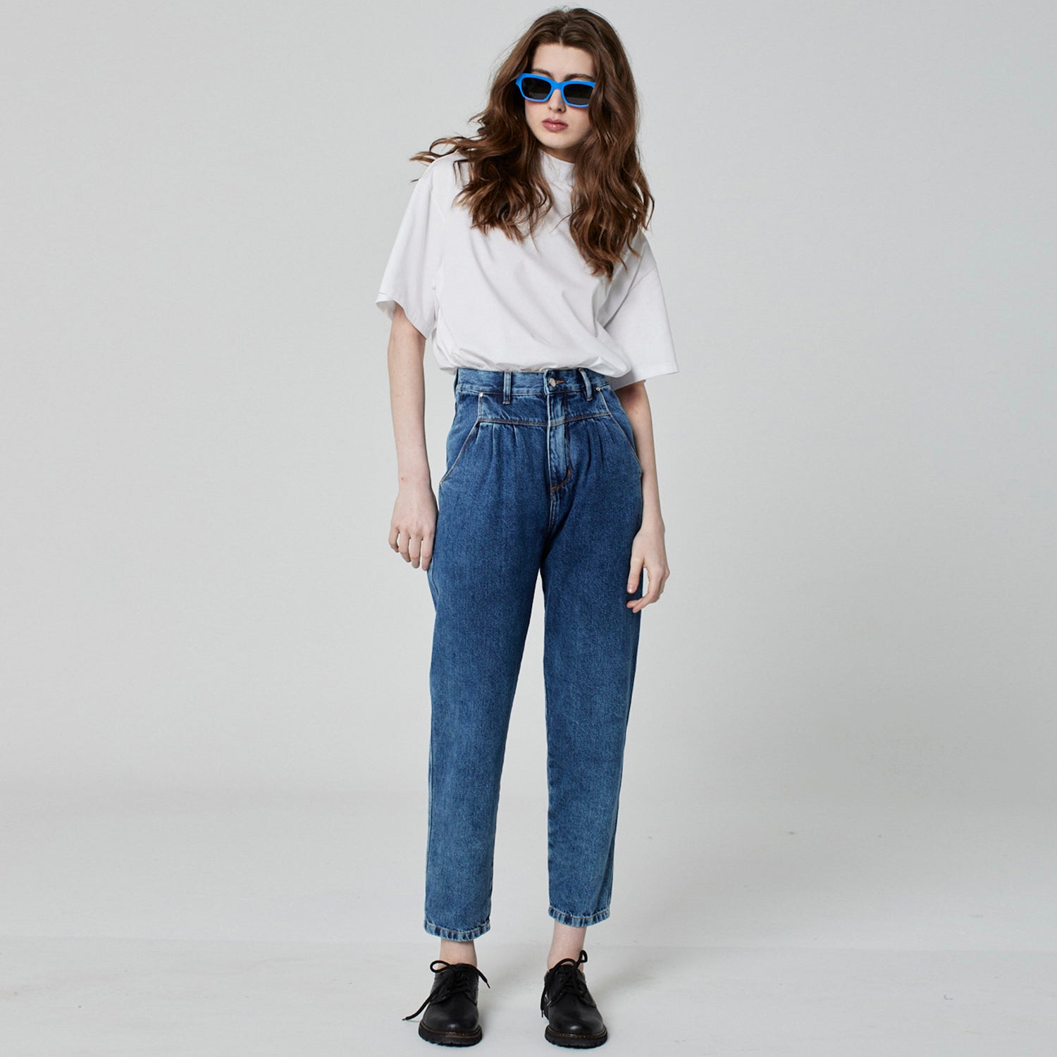 CALÇA PREGAS JEANS AZUL MÉDIO