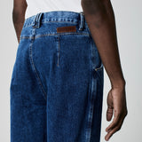 CALÇA PREGAS JEANS AZUL MÉDIO