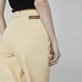 CALÇA PREGAS SARJA VANILA