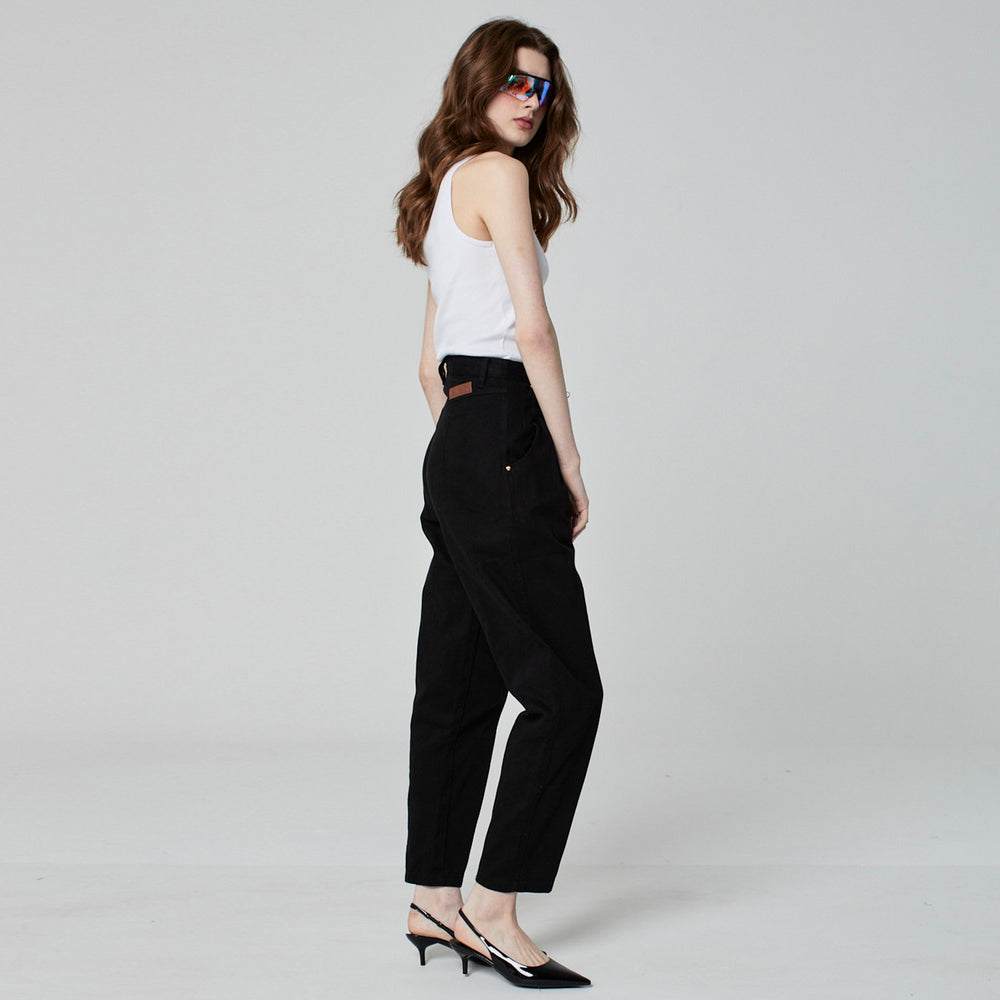 CALÇA PREGAS SARJA PRETA