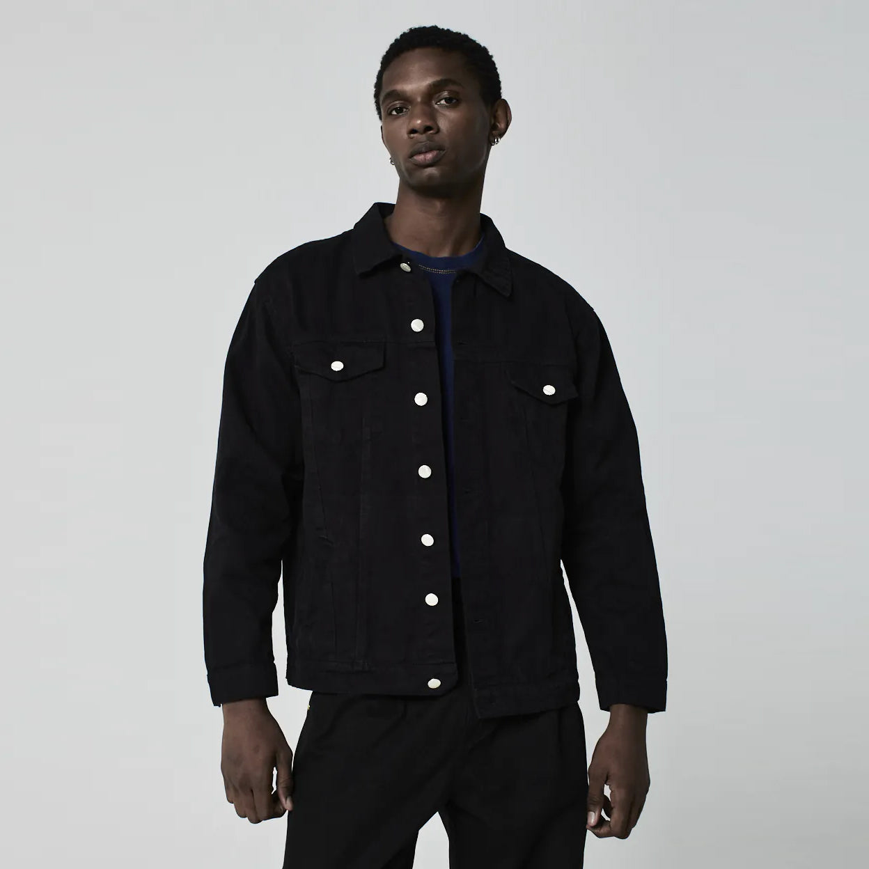 JAQUETA TRUCKER SARJA PRETA