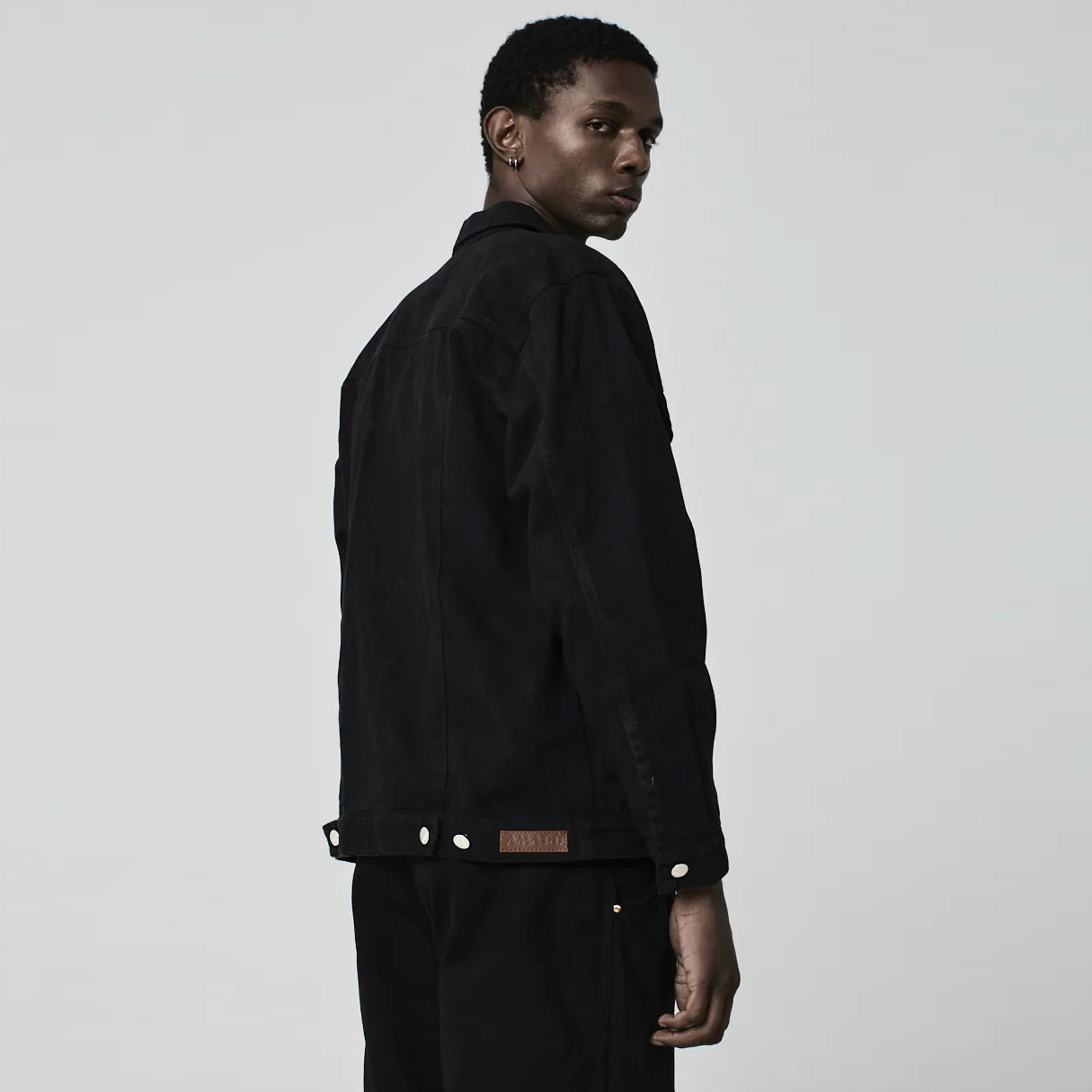 JAQUETA TRUCKER SARJA PRETA