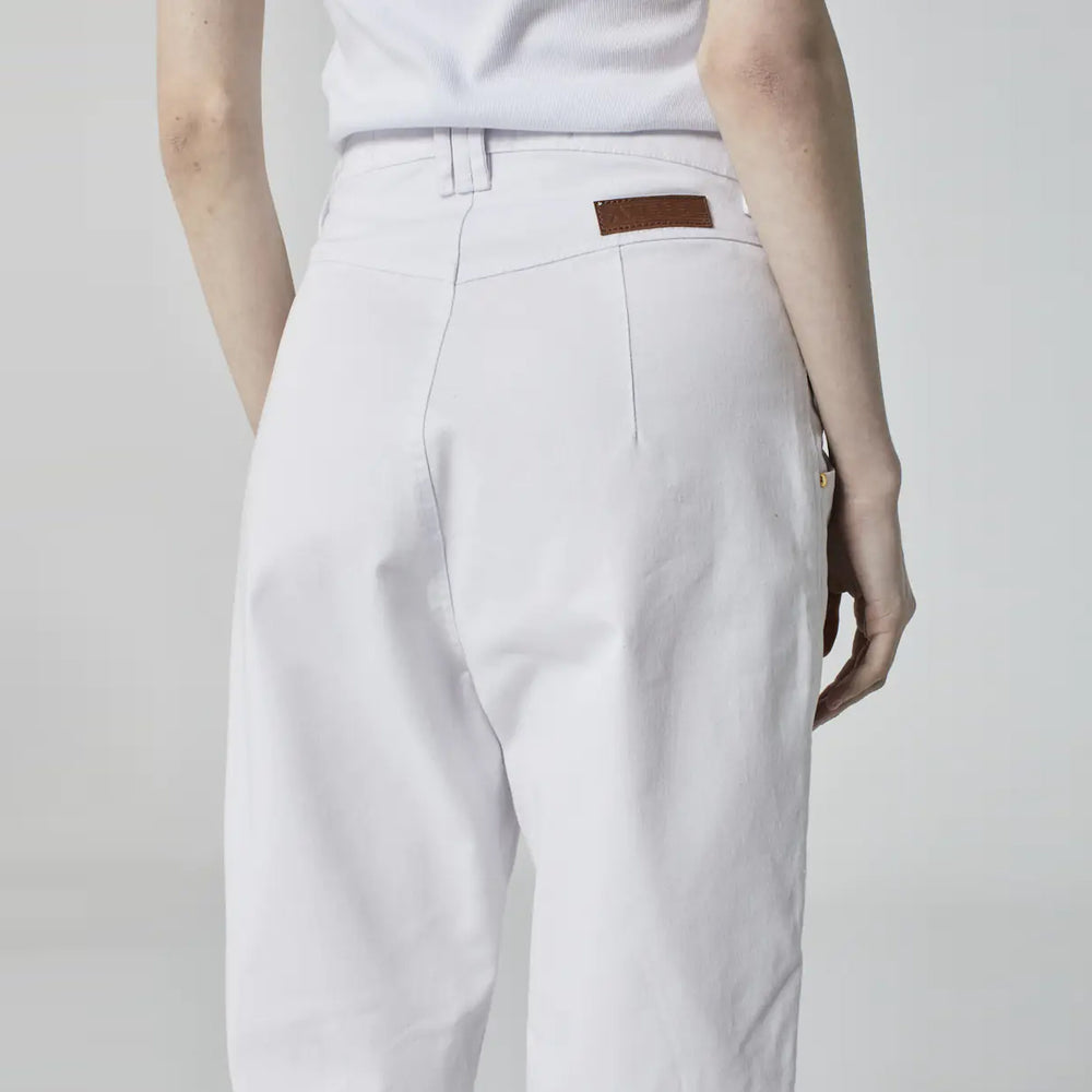 CALÇA PREGAS SARJA BRANCA