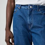 CALÇA RETA JEANS AZUL MÉDIO