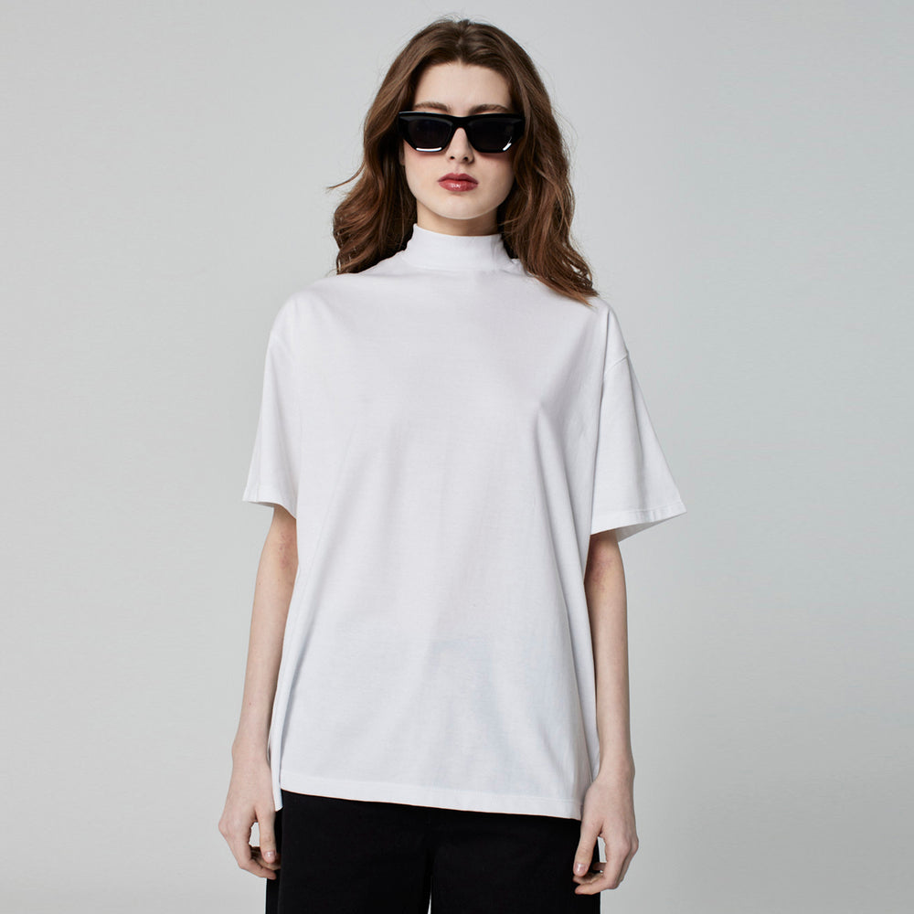 CAMISETA OVERSIZED GOLA ALTA BRANCA