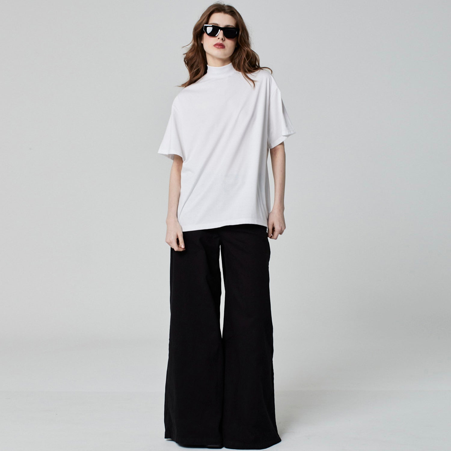 CAMISETA OVERSIZED GOLA ALTA BRANCA