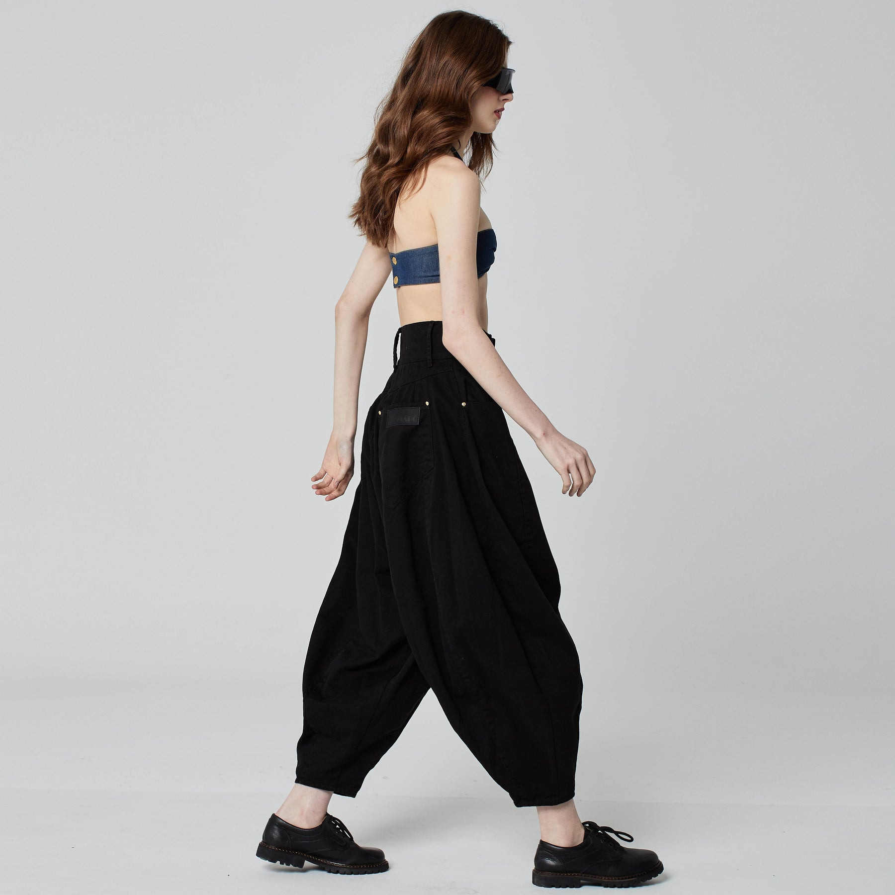 CALÇA BALLOON SARJA PRETA