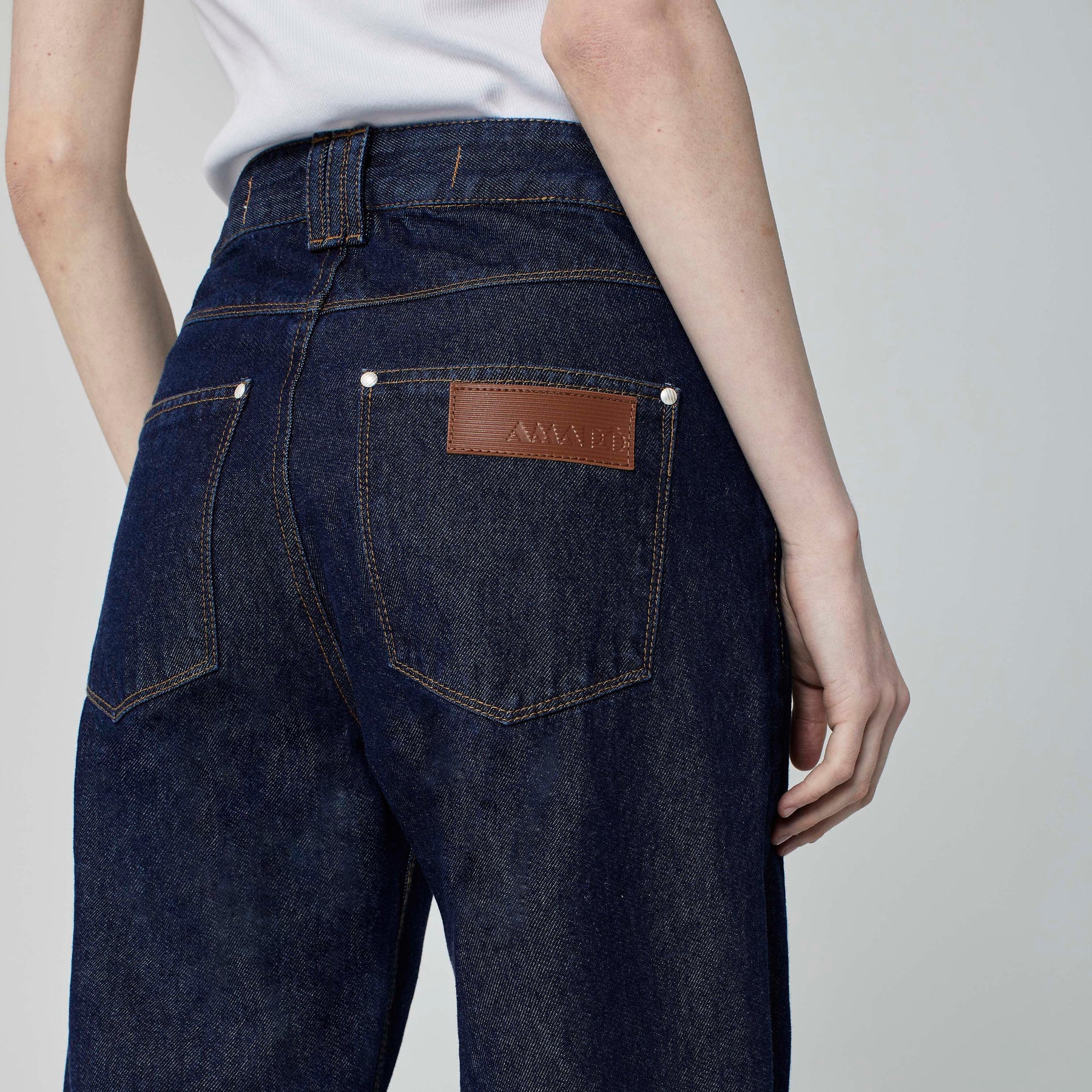 CALÇA RETA JEANS AZUL ESCURO