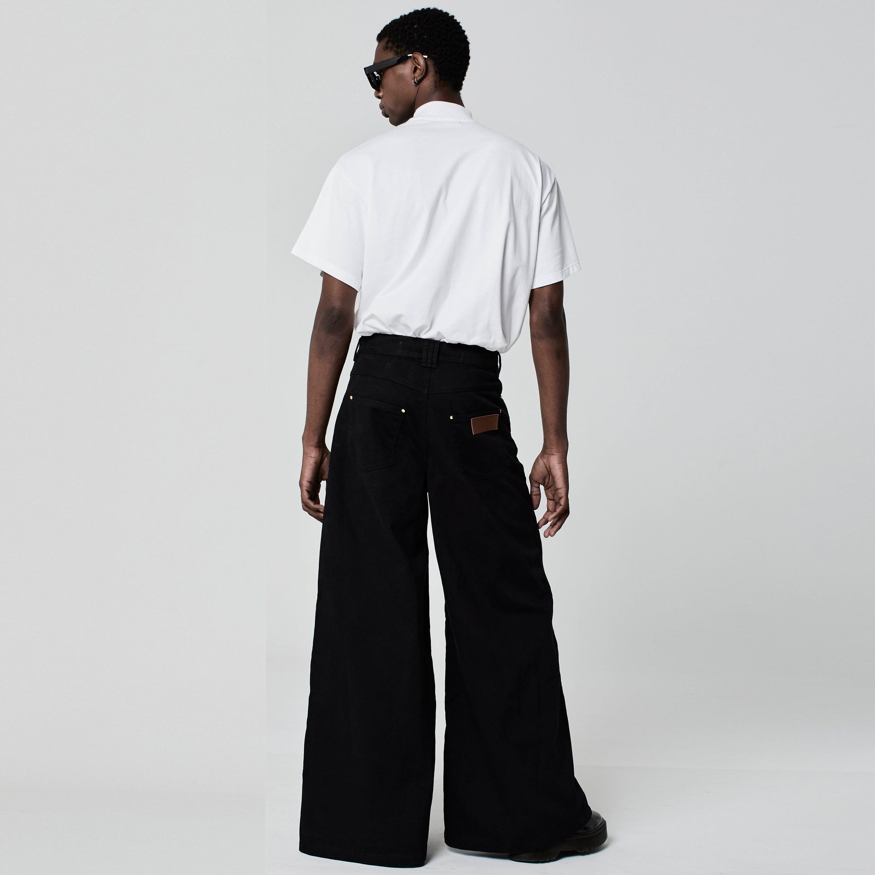 CALÇA SUPER WIDE LEG SARJA PRETA