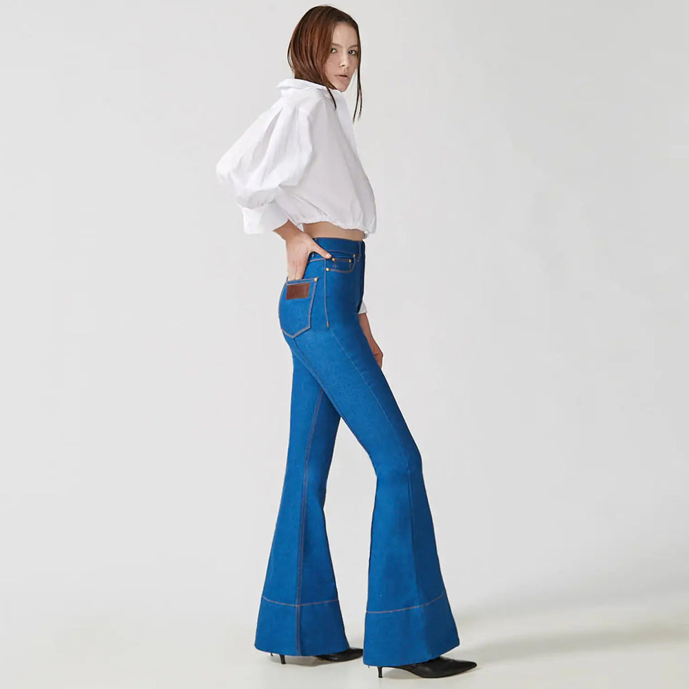 CALÇA BOCA DE SINO JEANS DELAVÊ
