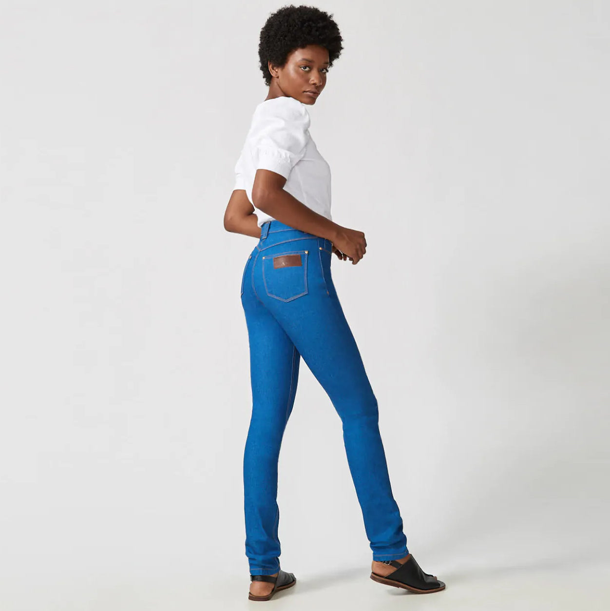 CALÇA SKINNY CINTURA ALTA DELAVÊ
